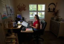 Kaiser nurses say AI, workplace surveillance are making their jobs and patient care worse