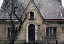 The brutal truth about who swallowed the American middle class
