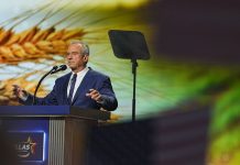 A.I. Is ‘Better Informed’ Than Doctors, Kennedy Tells Industry-Backed MAHA Summit