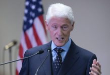 Bill Clinton quotes Quran and condemns anti-Muslim rhetoric